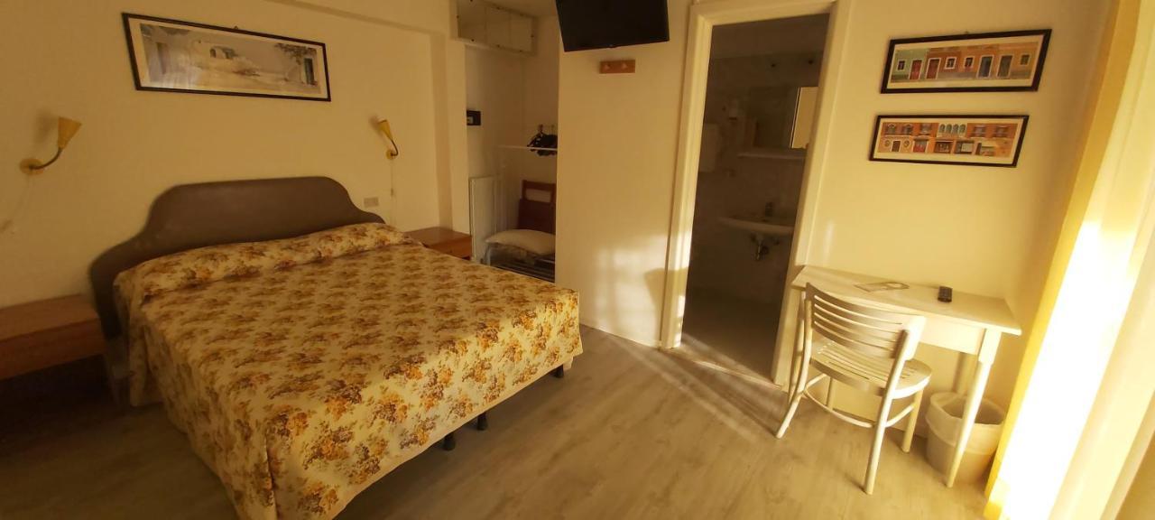 Hotel Casa Popi Мальчезине Экстерьер фото