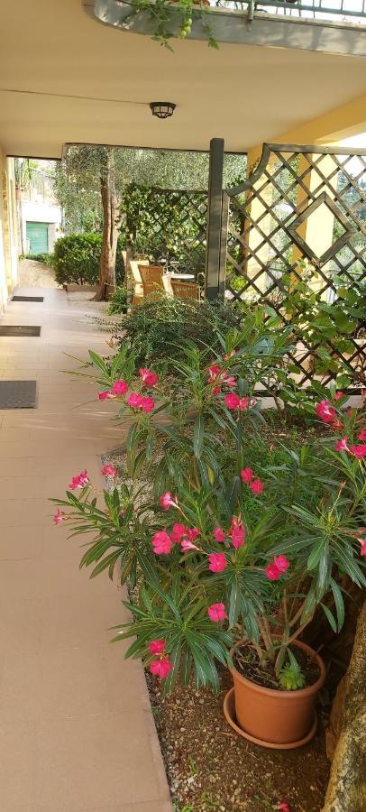Hotel Casa Popi Мальчезине Экстерьер фото