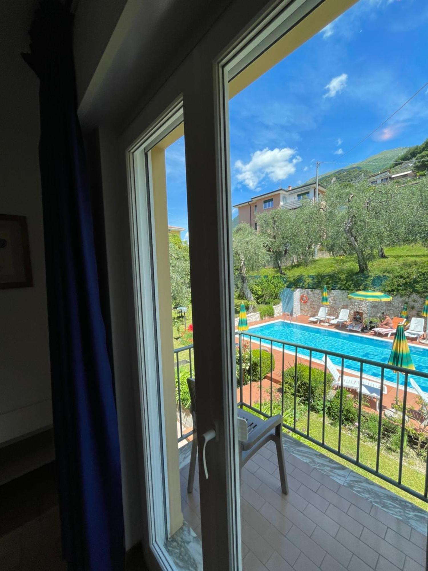 Hotel Casa Popi Мальчезине Экстерьер фото