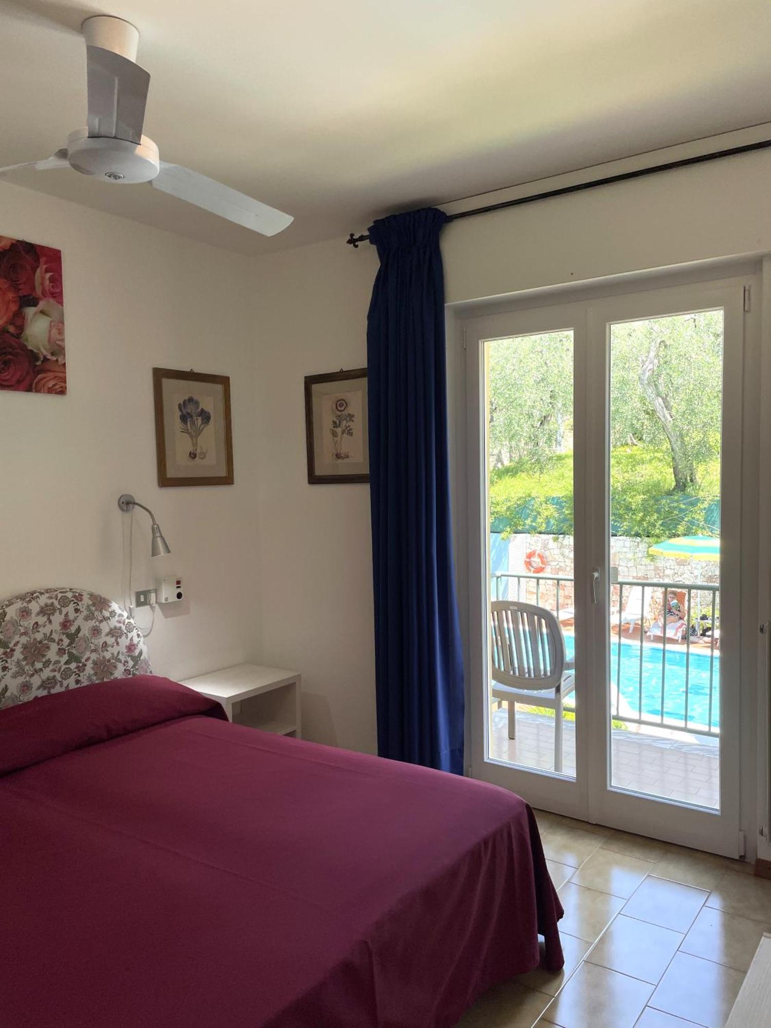 Hotel Casa Popi Мальчезине Экстерьер фото