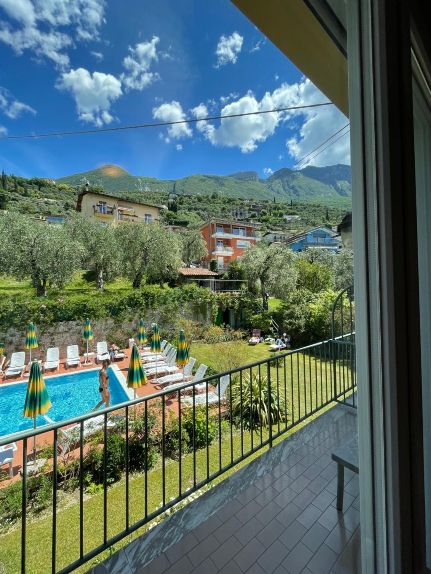Hotel Casa Popi Мальчезине Экстерьер фото