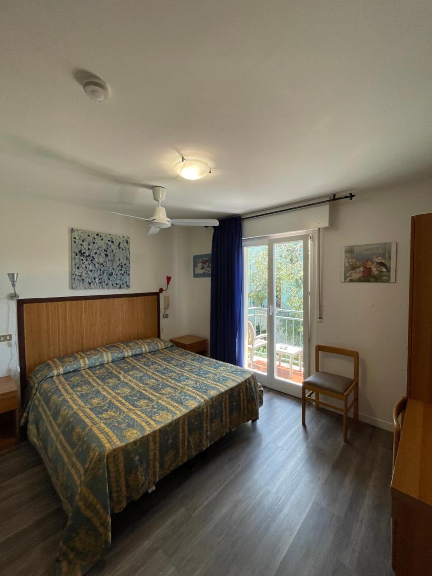 Hotel Casa Popi Мальчезине Экстерьер фото
